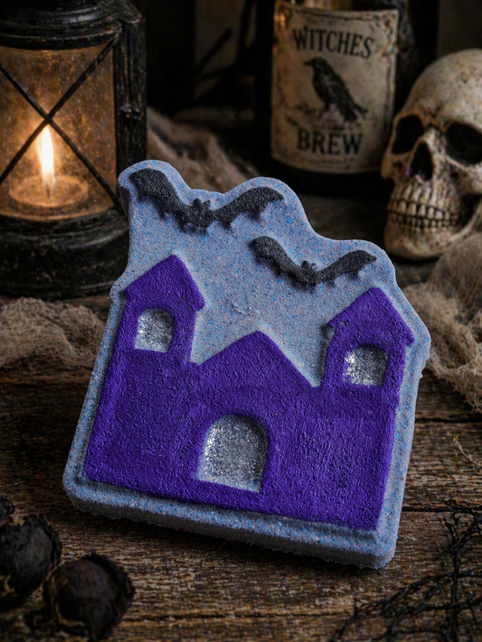 Haunted Hen House - Bath Bomb